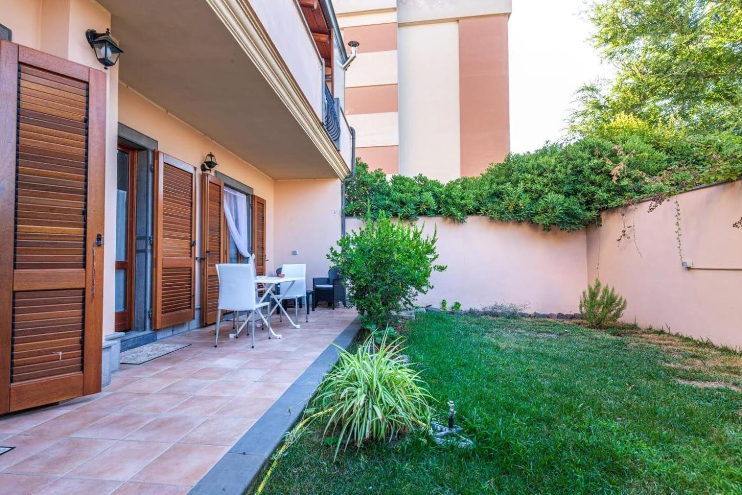 Casa Lilla 1 E 2 Apartment Oristano Ngoại thất bức ảnh